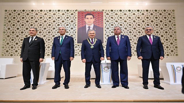 kirgizistan-bakanlar-kurulu-baskani-ve-cumhurbaskanligi-idaresi-baskani-kasimali