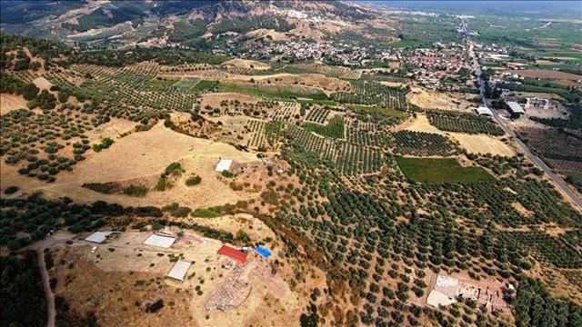 manisada-2800-yillik-lidya-sarayinin-kalintilari-bulundu