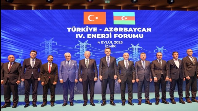 izmirde-turkiye-azerbaycan-4-enerji-forumu-duzenlendi