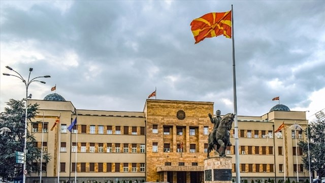 kuzey-makedonya-bagimsizliginin-34-yilini-kutluyor