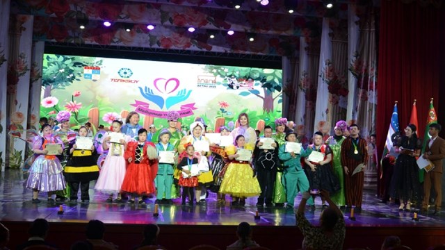 sefkatli-turk-dunyasi-sanat-festivali-kultur-baskenti-aktauda-gerceklesti