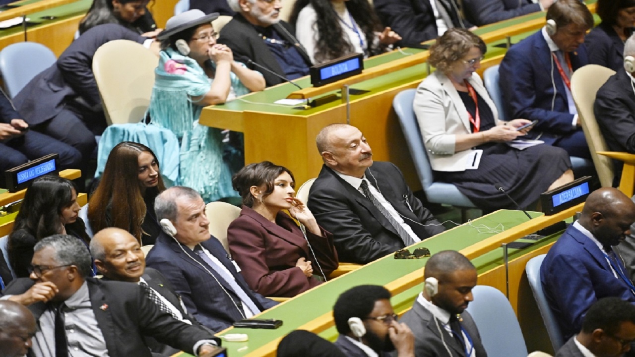 azerbaycan-cumhurbaskani-aliyev-bm-80-genel-kurul-oturumuna-katildi