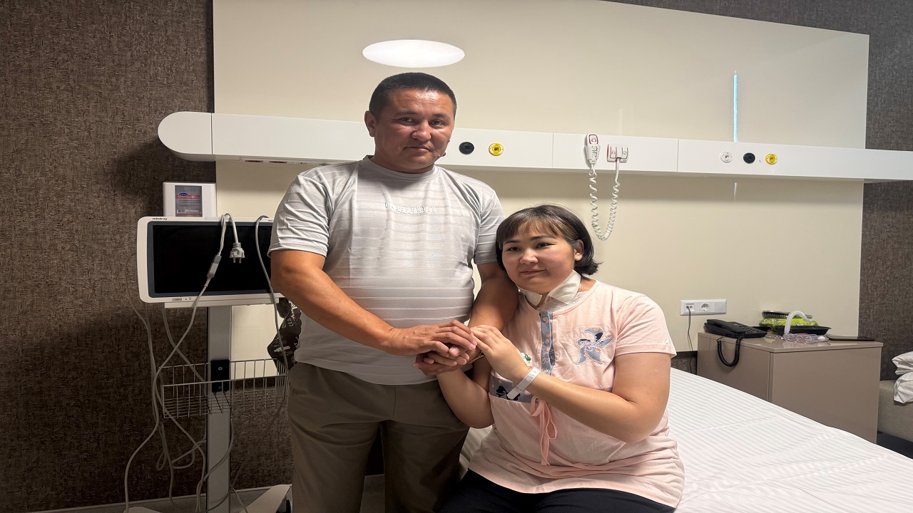 kazakistandan-tedavi-icin-turkiyeye-gelen-hasta-basarili-bir-operasyonun-ardin