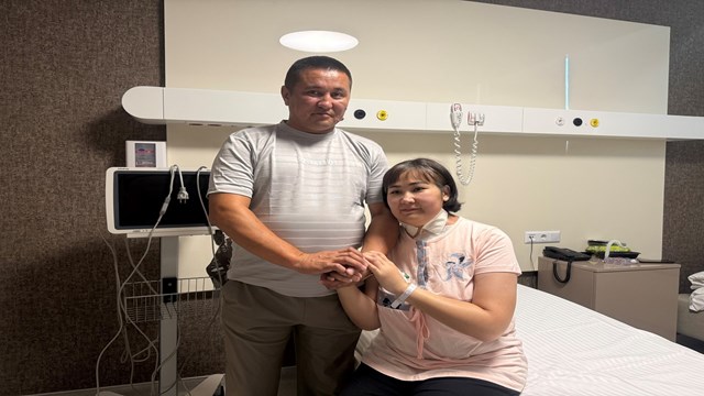 kazakistandan-tedavi-icin-turkiyeye-gelen-hasta-basarili-bir-operasyonun-ardin