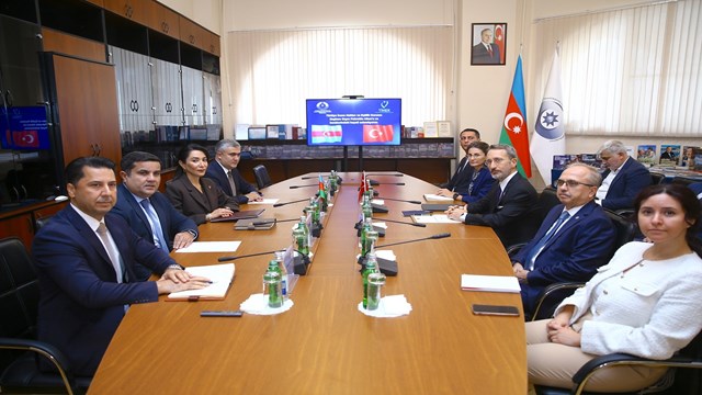 tihek-heyeti-azerbaycan-ombudsmani-ile-gorustu