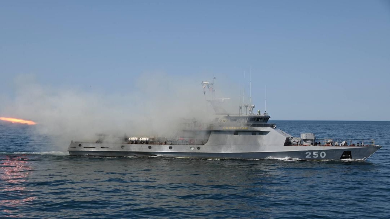 kazakistan-deniz-kuvvetleri-hazar-denizi-nde-tatbikat-duzenledi