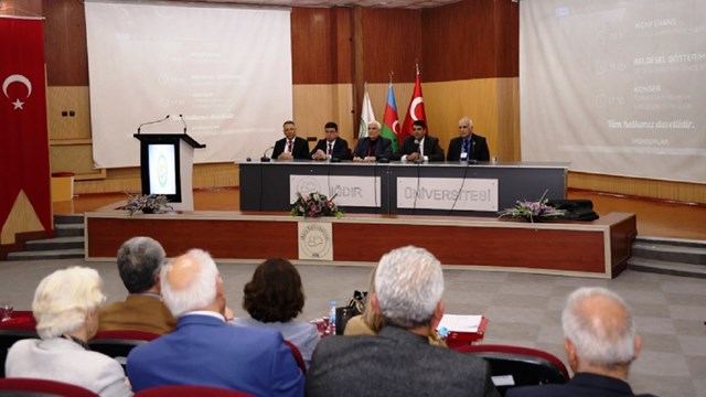 igdirda-dede-korkut-uluslararasi-konferansi-duzenlendi