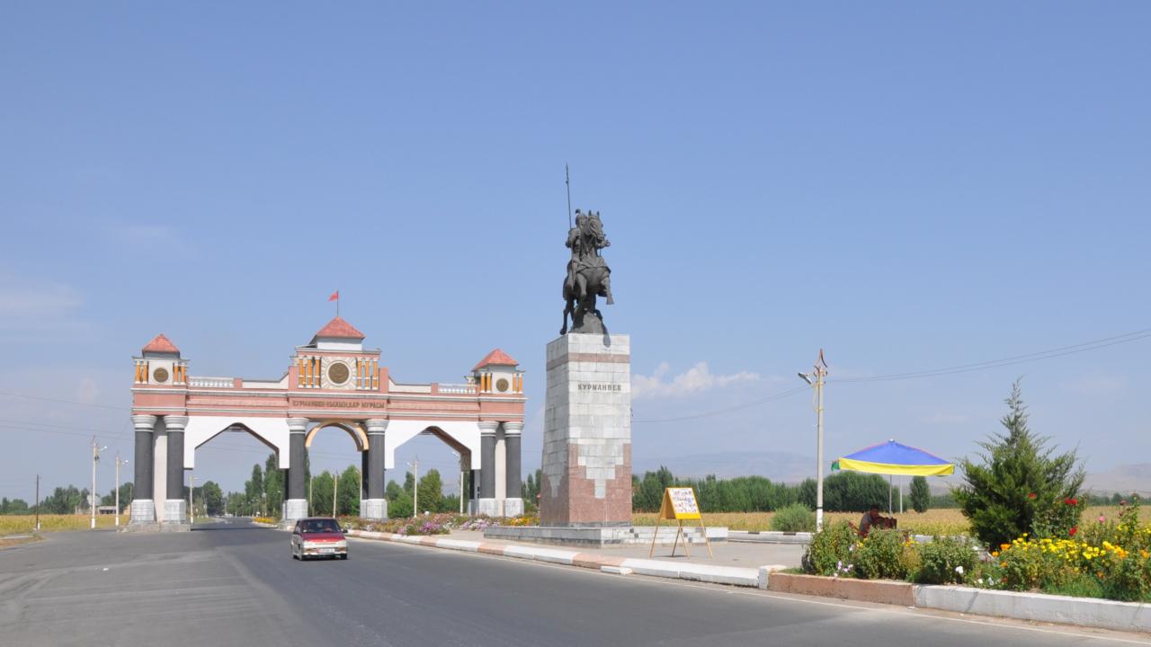 kirgizistanin-celalabad-sehrinin-adi-manas-oldu