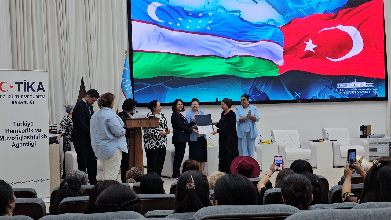 tika-ozbekistan-daki-girisimci-kadinlara-ekipman-destegi-sagladi
