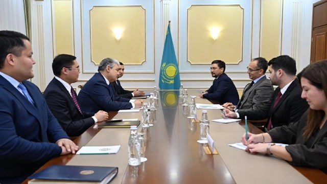 kazakistan-disisleri-bakani-turkpa-genel-sekreteri-ile-gorustu