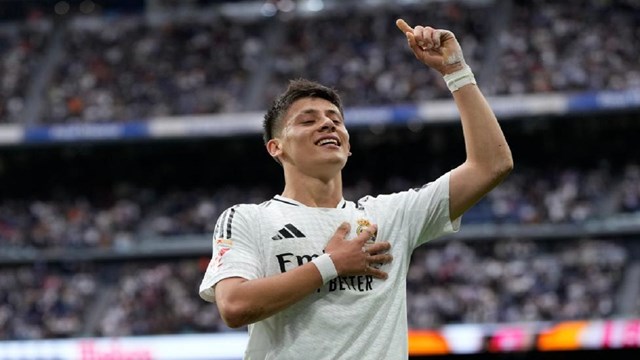 arda-guler-real-madridde-ayin-futbolcusu-secildi