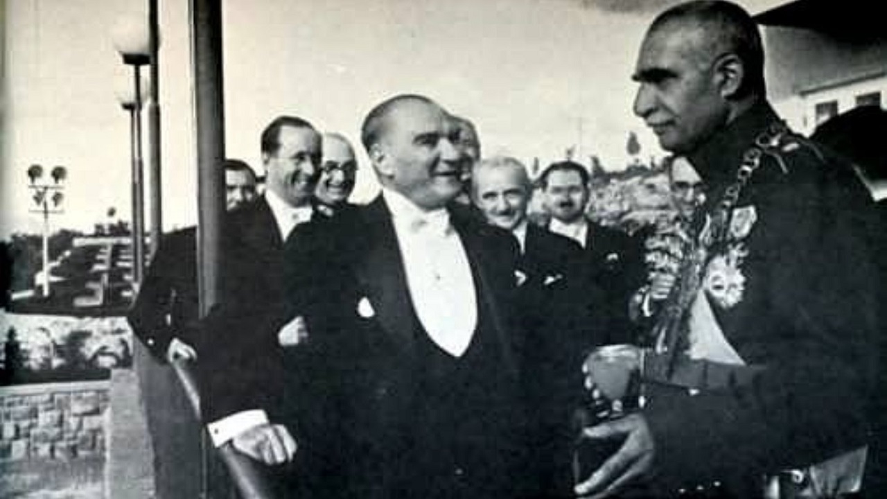 iran-sahi-riza-pehlevinin-1934teki-turkiye-ziyaretinin-ilk-gunlerine-ait-gorun