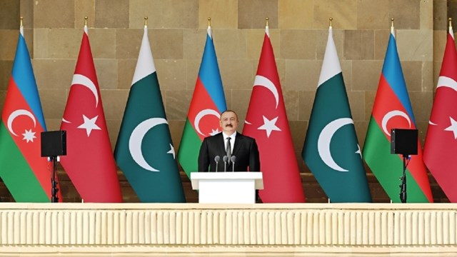 ilham-aliyev-karabag-zaferi-azerbaycan-turkiye-ve-pakistan-birliginin-bir-te