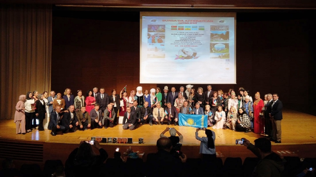 turk-dunyasi-bursada-bir-araya-geldi