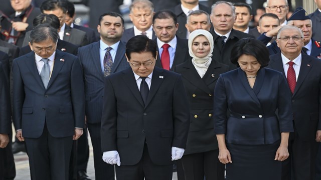 guney-kore-devlet-baskani-lee-ankaradaki-korede-savasan-turkler-anitini-ziy