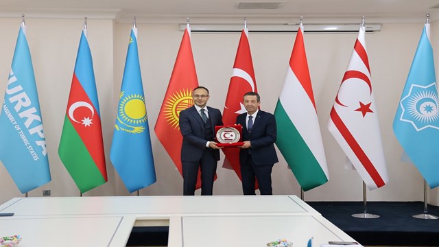 kktc-disisleri-bakani-ertugruloglu-bakude-turkpa-genel-merkezini-ziyaret-etti