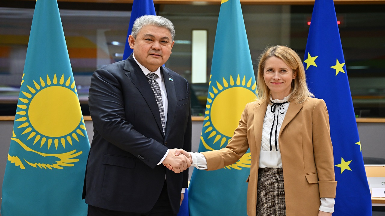 kazakistan-ve-ab-vize-kolayligi-ve-geri-kabul-anlasmasi-muzakerelerine-basladi
