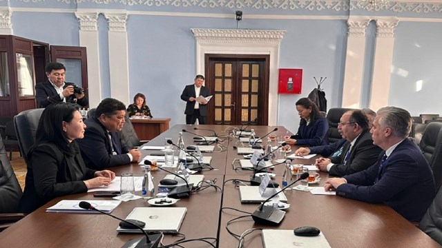 ysk-heyeti-kirgizistandaki-erken-milletvekili-secimlerini-gozlemci-olarak-takip