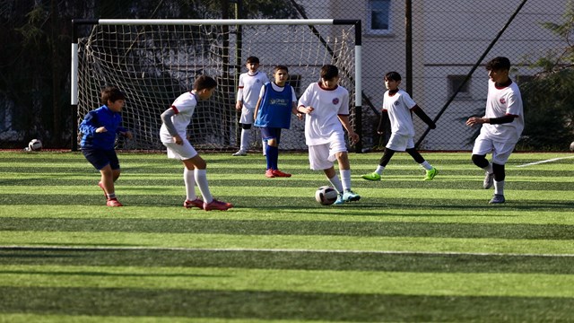 azerbaycanli-antrenor-elshen-agaverdiyev-trabzonspor-sevdasini-ulkesine-tasidi