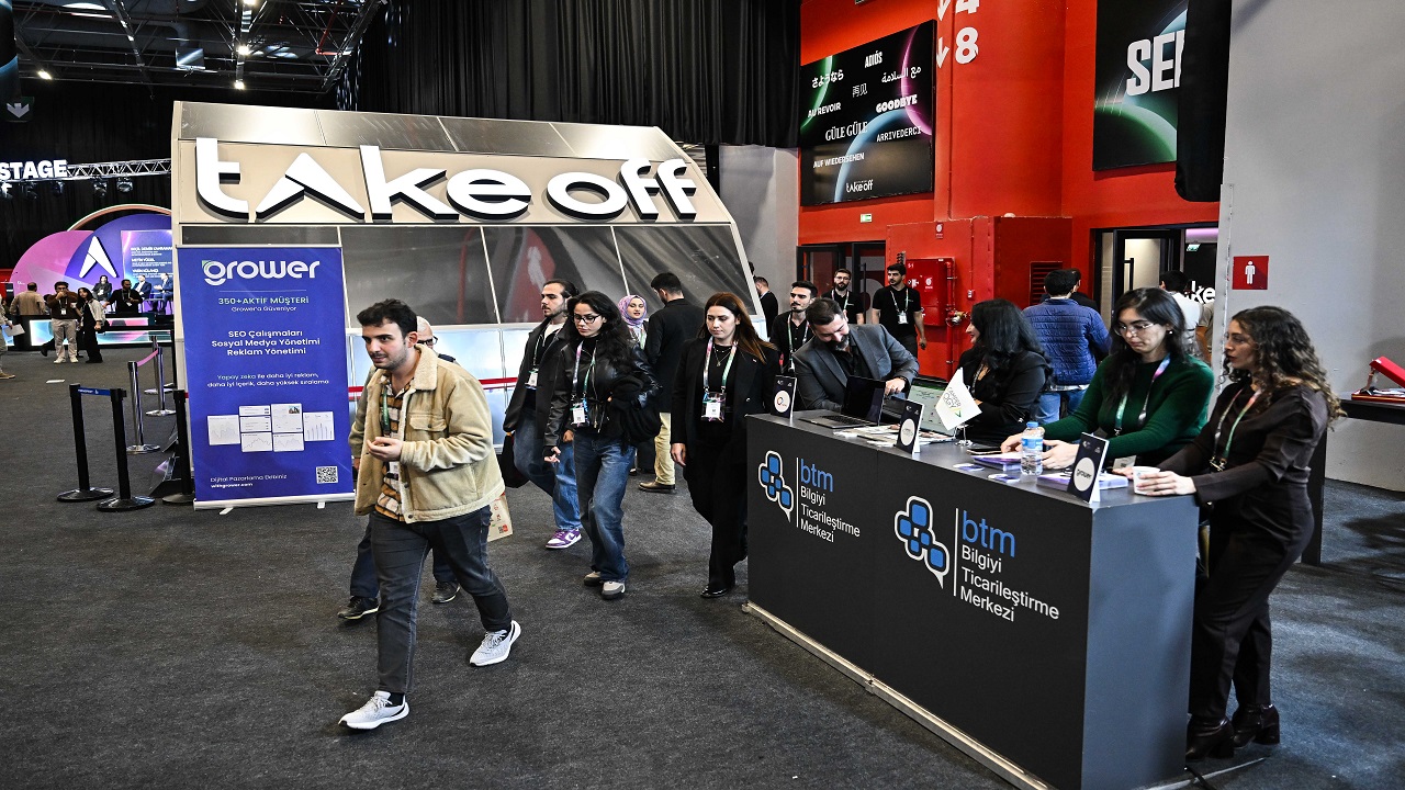 teknoloji-ve-inovasyonun-kalbi-take-off-istanbul-2025-girisimcilik-zirvesinde-at