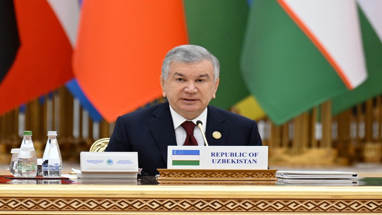 ozbekistan-cumhurbaskani-mirziyoyev-askabatta-bolgeye-donuk-baris-ve-guven-me
