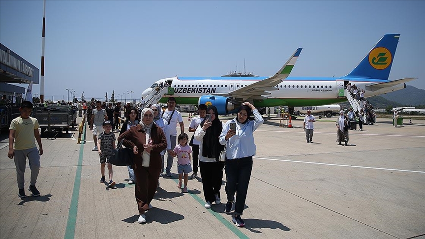ozbekistandan-turkiyeye-gelen-ziyaretci-sayisi-yilin-10-ayinda-yuzde-16-3-artt