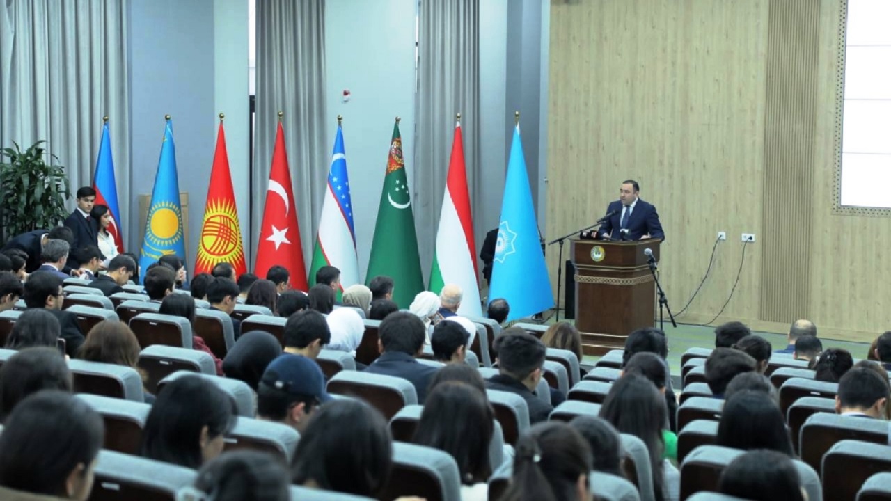 turk-dunyasinin-gencleri-taskent-te-bulustu-egitim-forumu-basladi