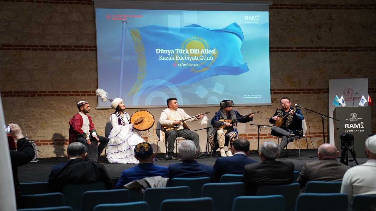 istanbulda-kazakistan-edebiyati-ve-kulturu-tanitim-etkinligi-duzenlendi
