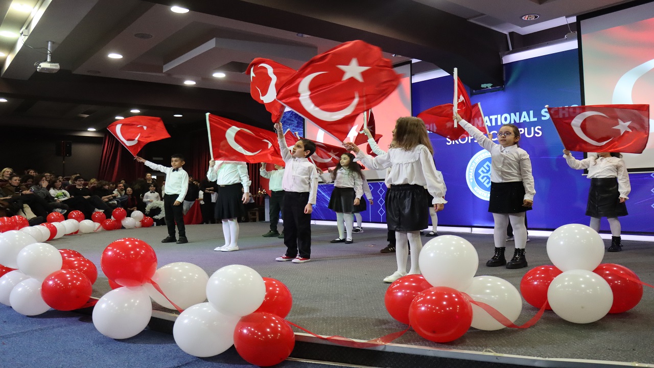 kuzey-makedonyadaki-uluslararasi-maarif-okullarinda-turkce-egitim-gunu-kutlan