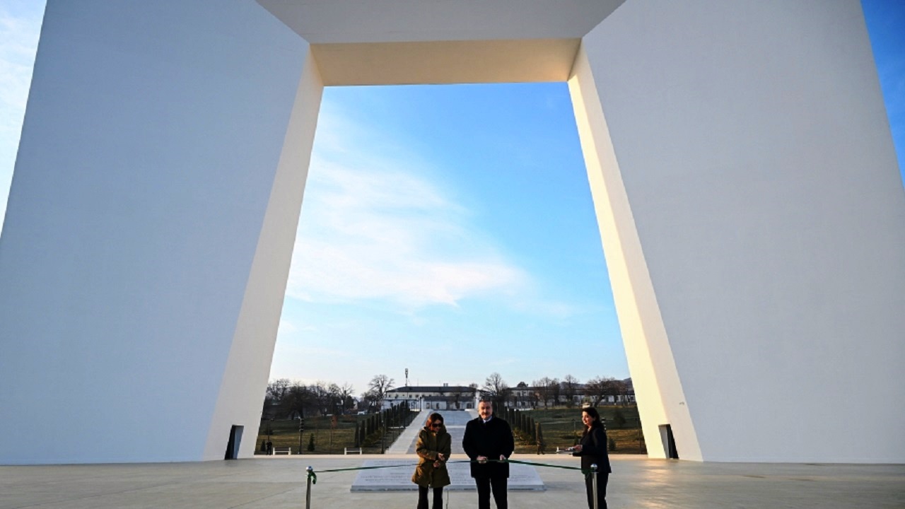 hankendi-de-tarihi-gun-zafer-parki-buyuk-bir-torenle-acildi