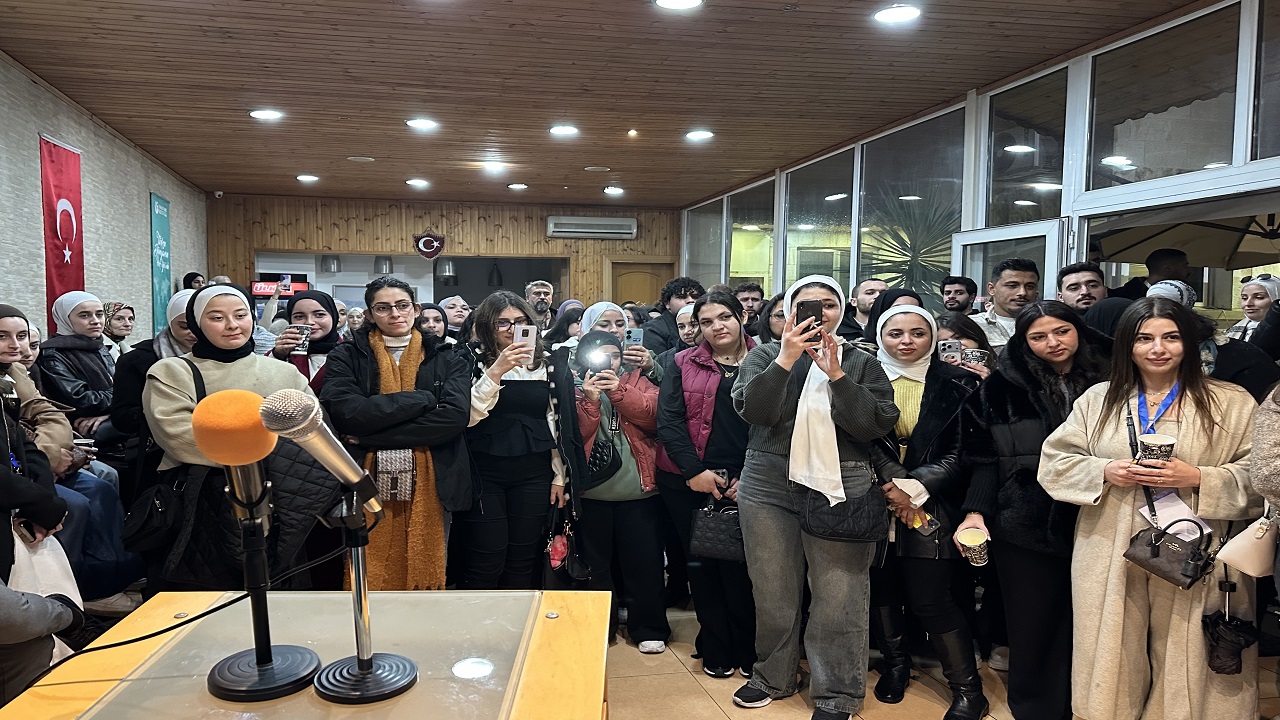 urdunlu-genclerin-kurdugu-turkce-sevdalilari-grubu-amman-daki-yunus-emre-enstitu