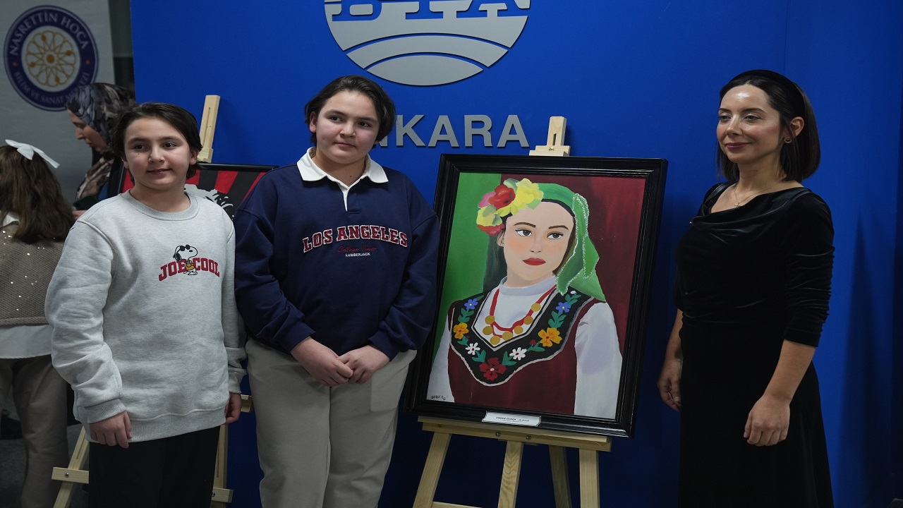 bulgaristanin-turk-cocuklarca-resmedildigi-renklerle-kurulan-kopru-sergisi-an