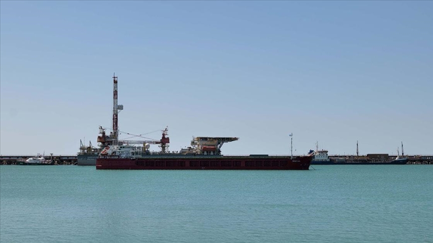 kazakistan-petrol-sevkiyati-yapan-tankerin-karadenizde-iha-saldirisina-ugradig