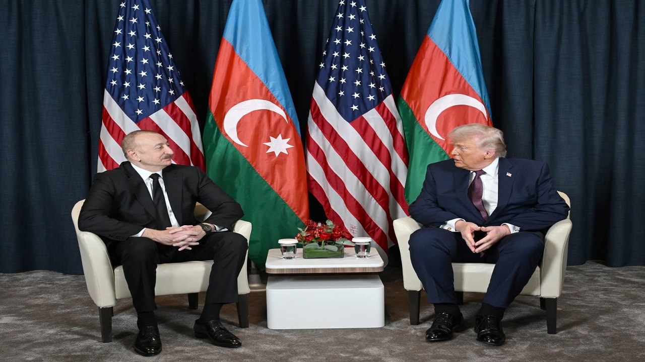 azerbaycan-cumhurbaskani-aliyev-abd-baskani-trump-ile-davosta-gorustu