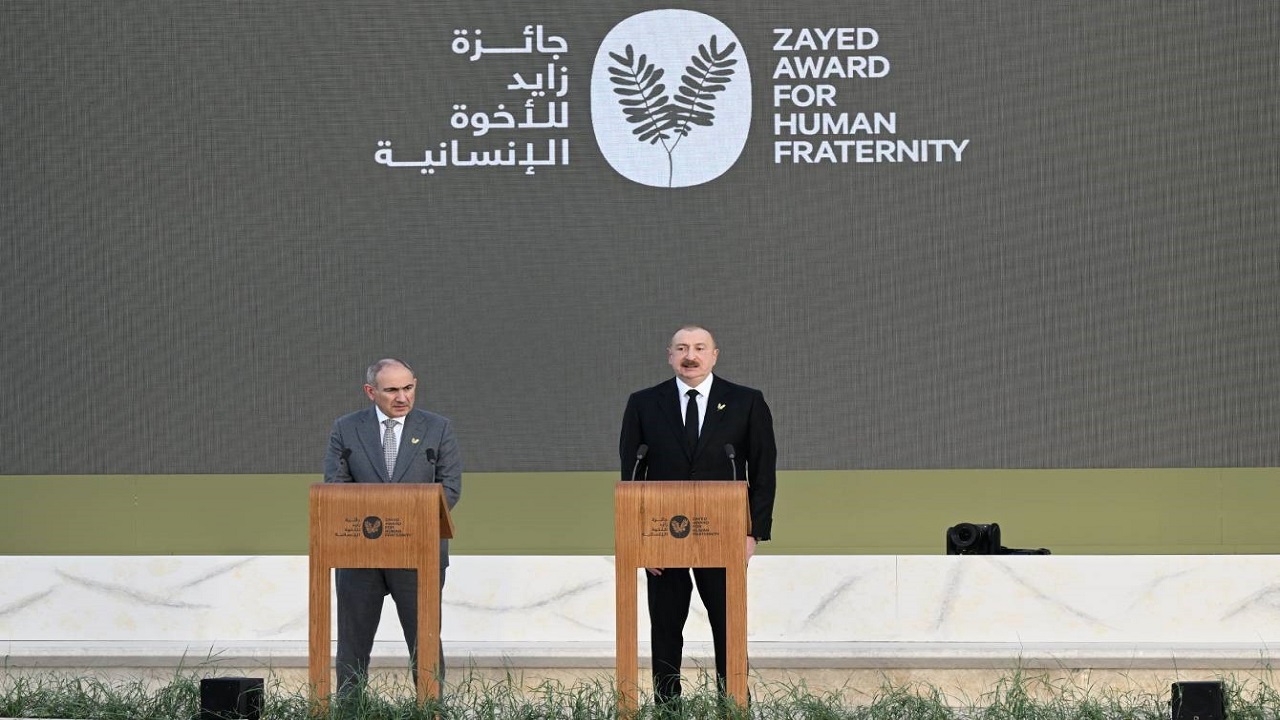 aliyev-ve-pasinyan-abu-dabide-bir-araya-geldi