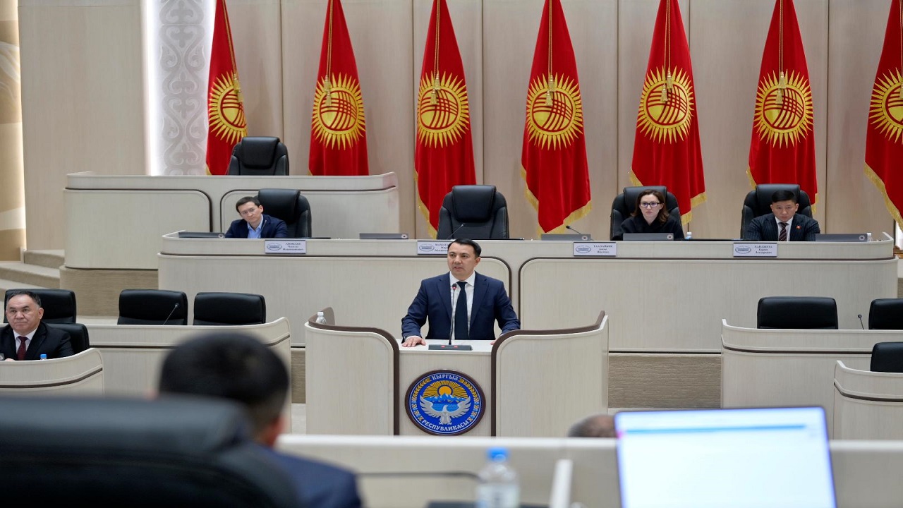 kirgizistanda-yeni-meclis-baskani-marlen-mamataliyev-oldu