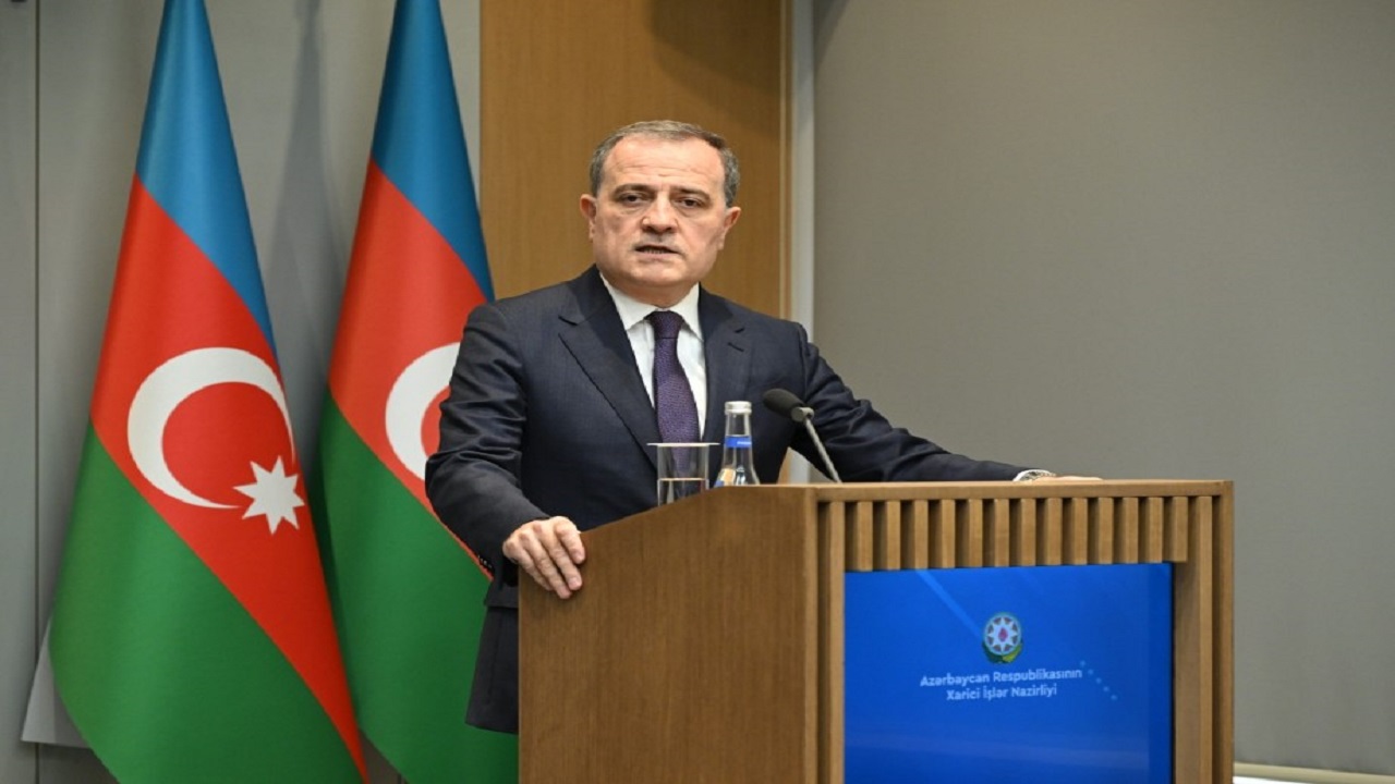 azerbaycan-irandaki-tum-diplomatik-personelini-geri-cekiyor