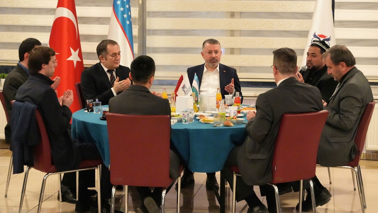 karabuk-universitesinde-turkiye-yuzyili-ve-ozbekistan-iftar-programi-duzenlend