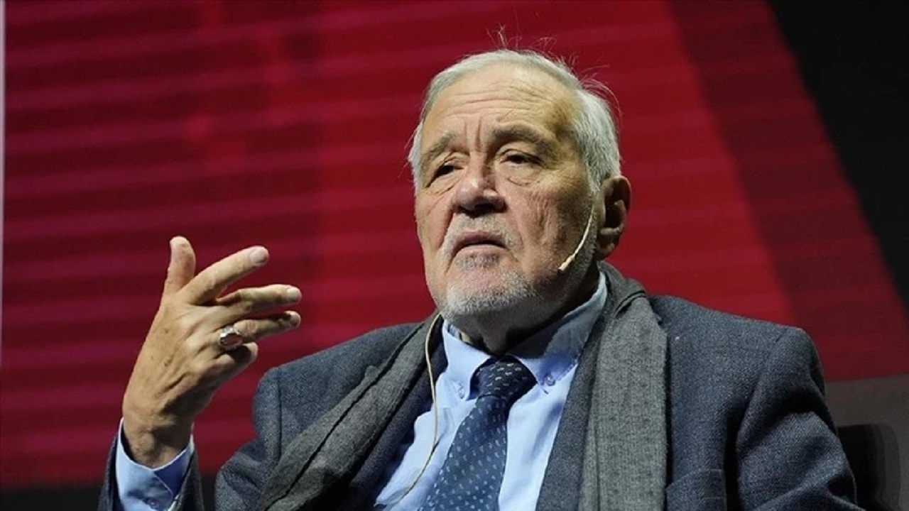 ilber-ortayli-hayatini-kaybetti