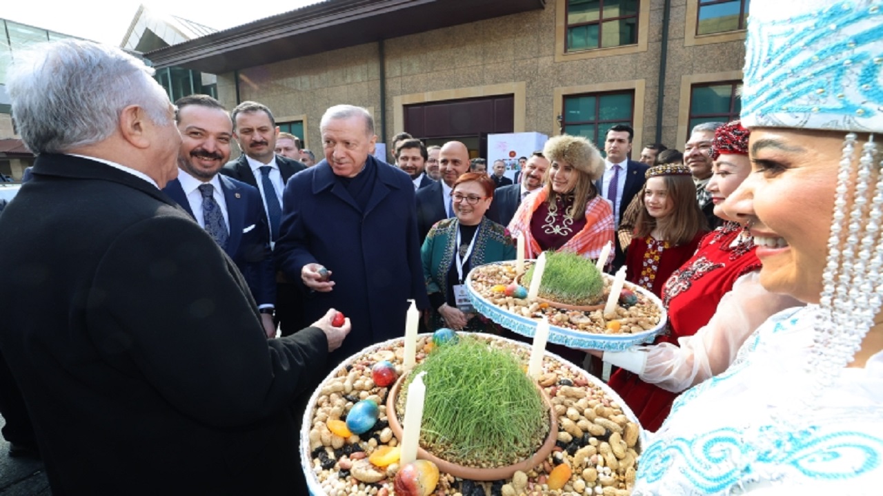 nevruz-yeniden-dirilisin-bayrami