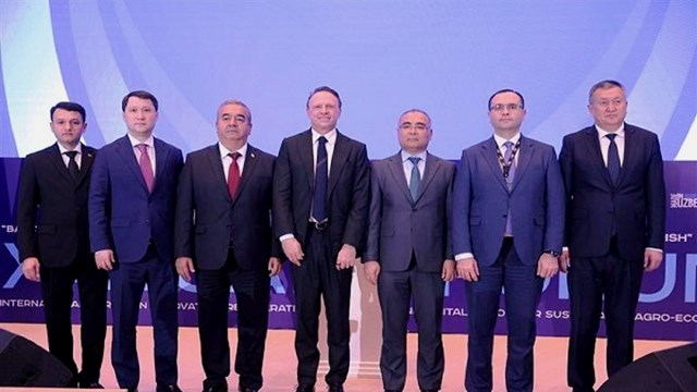 taskent-te-italya-orta-asya-azerbaycan-is-birligi-konusuldu