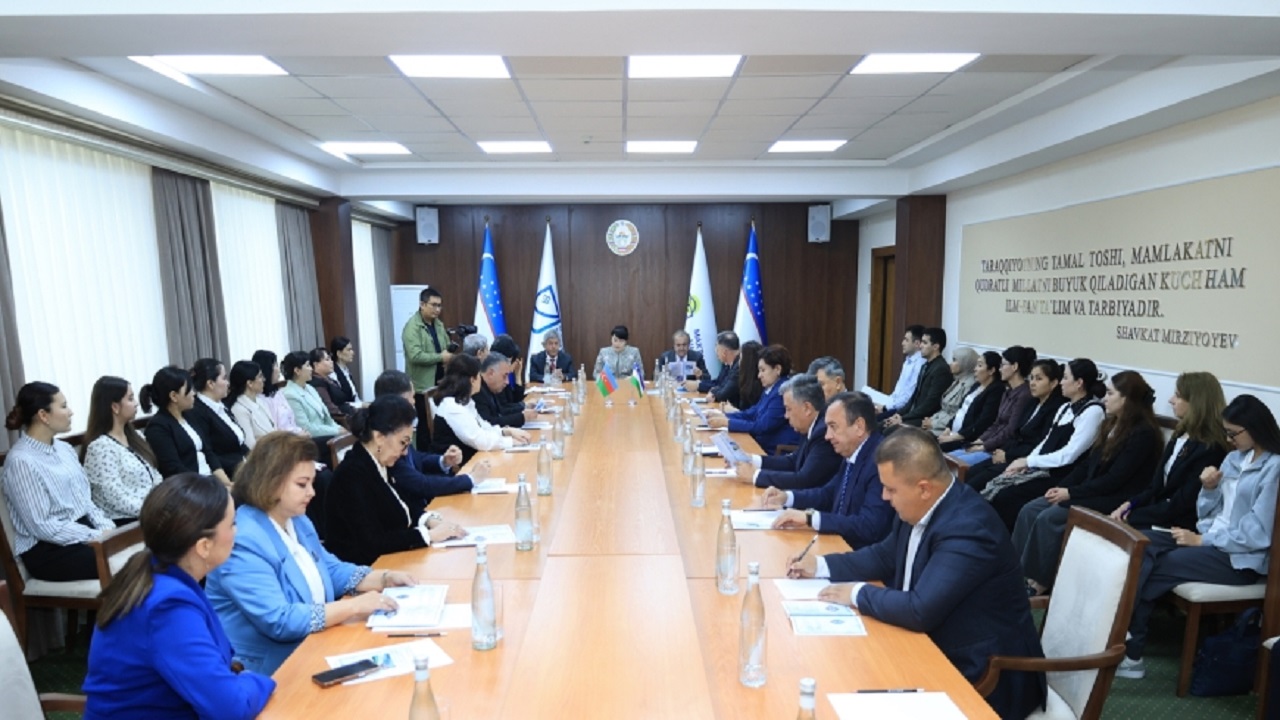 taskent-te-nizami-gencevi-ve-aliser-nevainin-benzerlikleri-konferansi