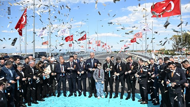 antalya-nin-yeni-koprusu-gecis-suresini-30-saniyeye-dusurdu