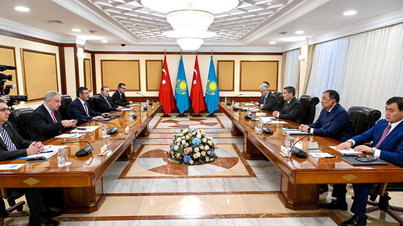 cumhurbaskani-yardimcisi-cevdet-yilmazin-kazakistan-daki-temaslari-suruyor