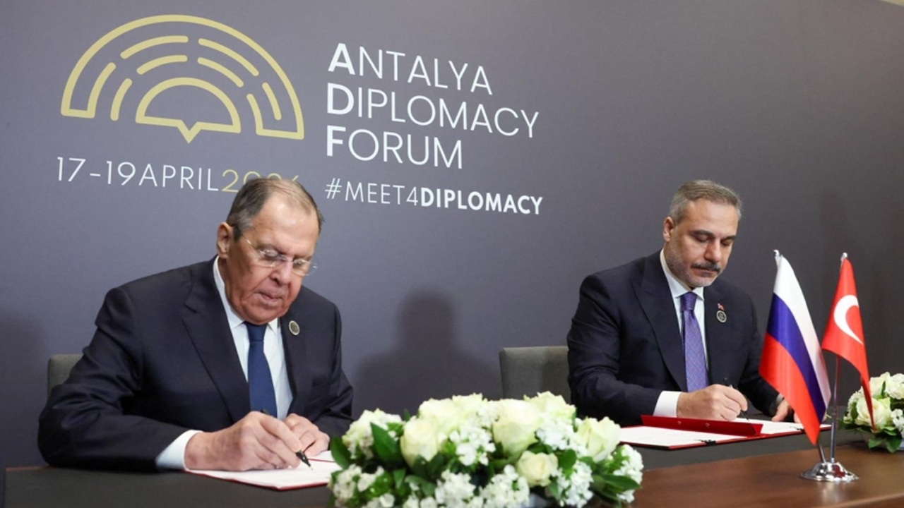 turk-ve-rus-diplomatlari-2026-2027-donemi-icin-istisare-plani-imzaladi