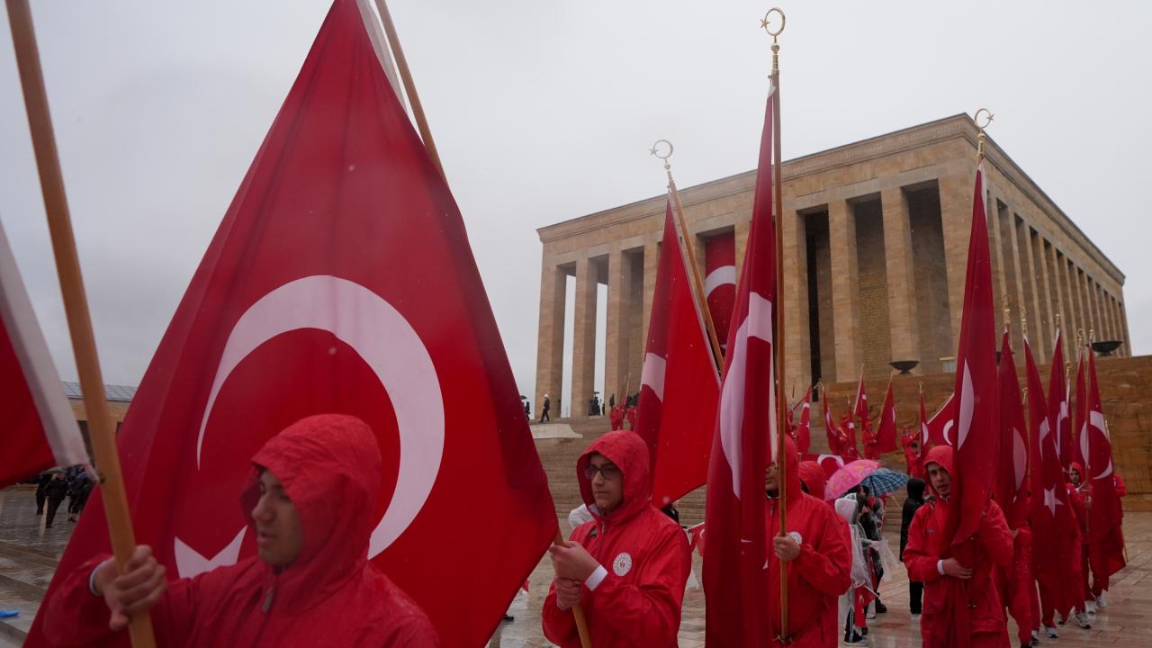 milli-iradenin-106-yili-devlet-erkani-anitkabir-de