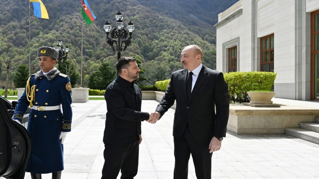 ukrayna-cumhurbaskani-volodimir-zelenskiy-azerbaycanda