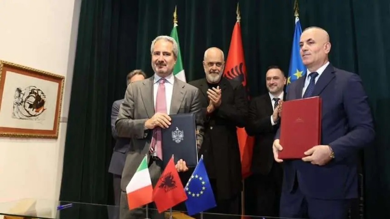 arnavutluk-savunma-sanayisinde-buyuk-bir-adim-atti