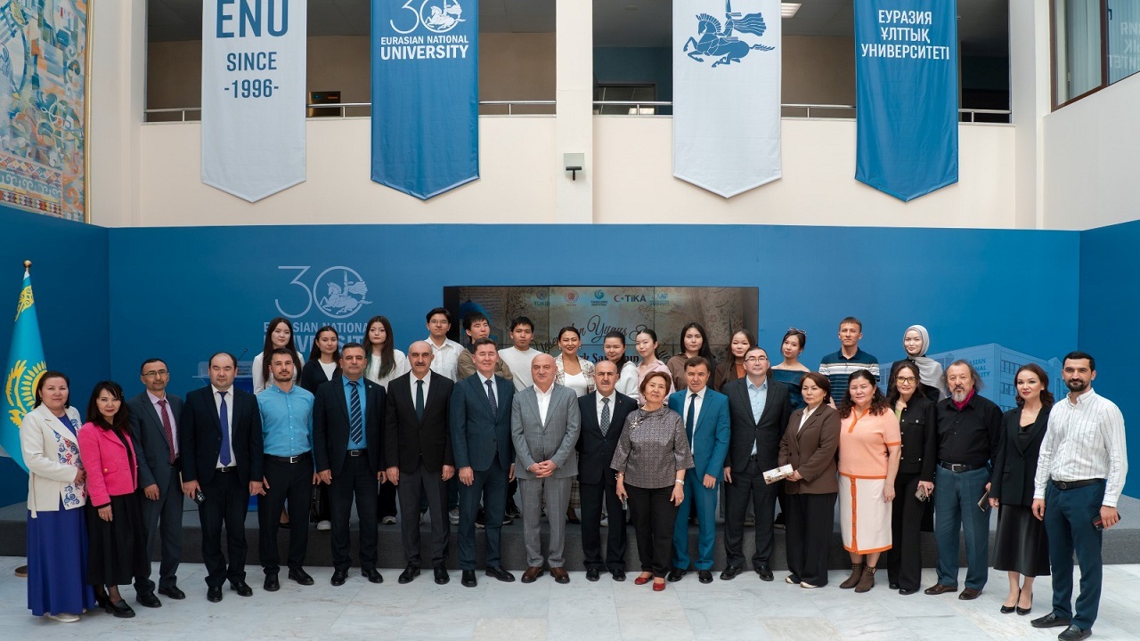 astana-da-yesevi-den-yunus-emre-ye-sanat-yolculugu