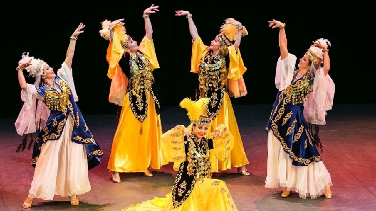 hiva-30-ulkeden-binlerce-sanatciyi-3-uluslararasi-lazgi-dans-festivali-ile-bir